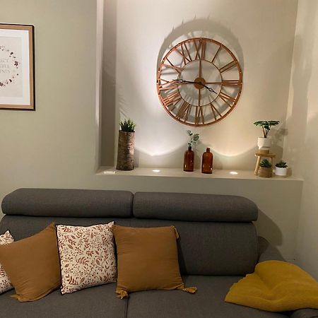 Appartement Proche Des Remparts Et Tous Commerces. Montreuil  Екстериор снимка